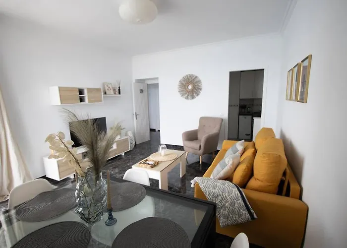 Rent4 Malaga La Torre De La Roca Apartmán *